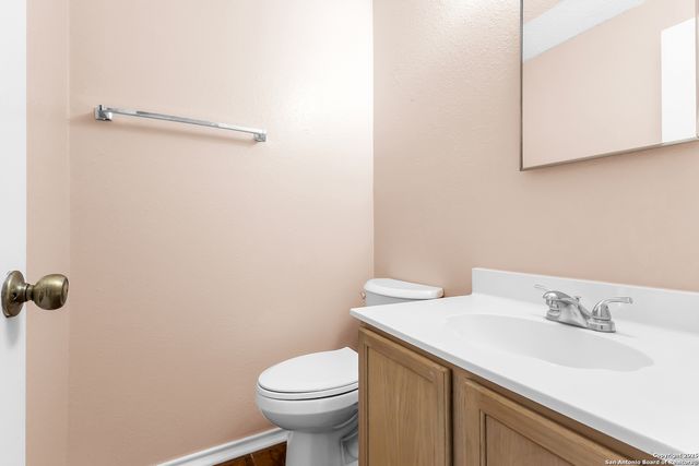 6161 Border Trail Dr, San Antonio, TX 78240