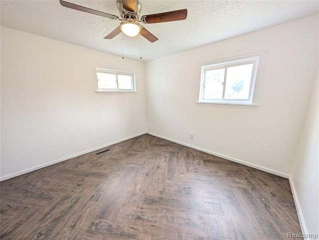 31505 Allegan Court, Westland, MI 48186