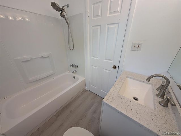 31505 Allegan Court, Westland, MI 48186