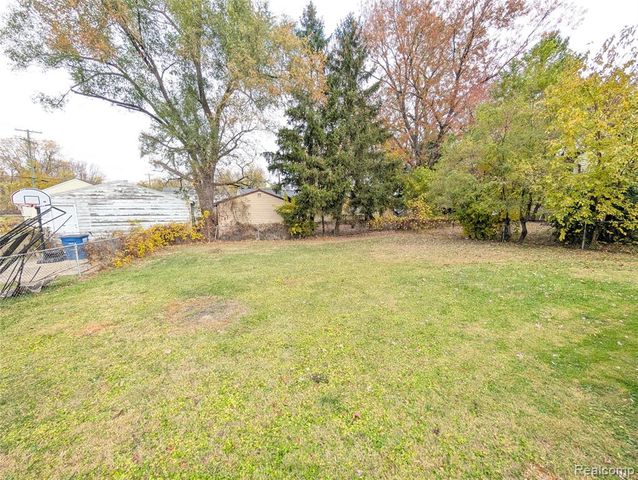 31505 Allegan Court, Westland, MI 48186