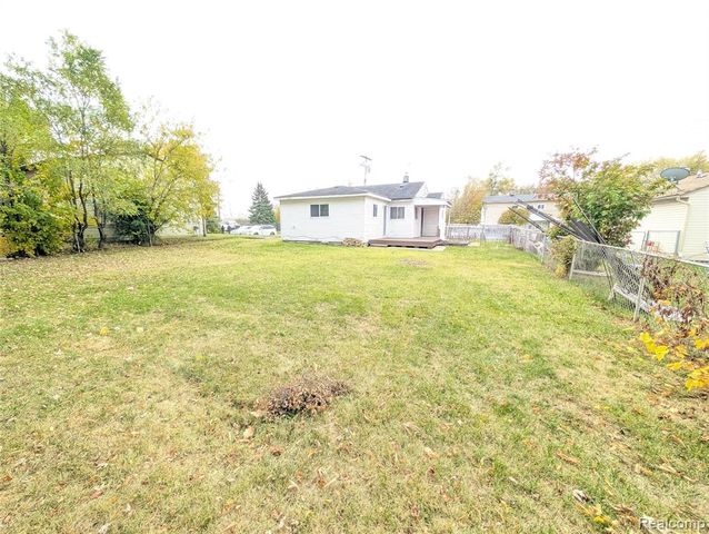 31505 Allegan Court, Westland, MI 48186