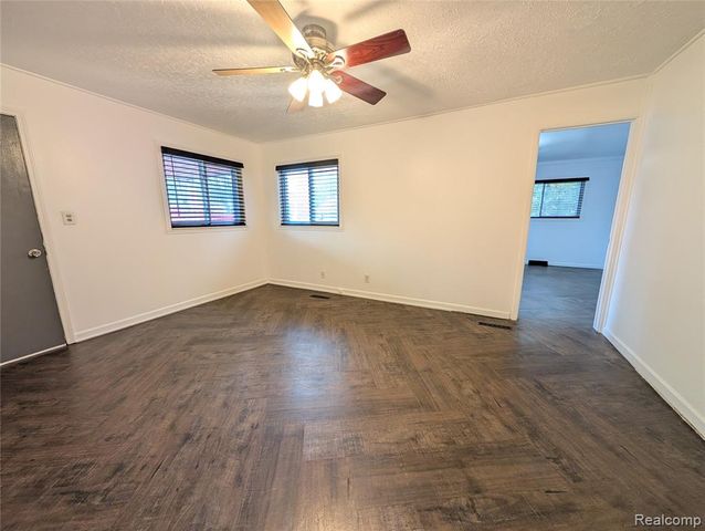 31505 Allegan Court, Westland, MI 48186