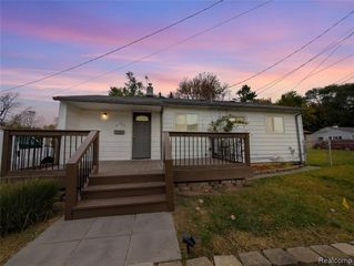 31505 Allegan Court, Westland, MI 48186