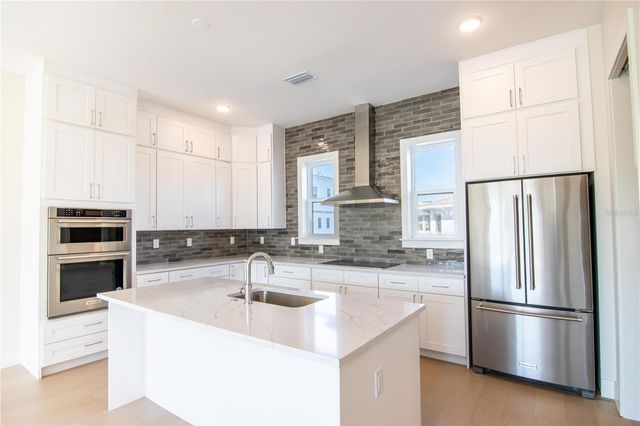 6365 1ST AVENUE S, St Petersburg, FL 33707