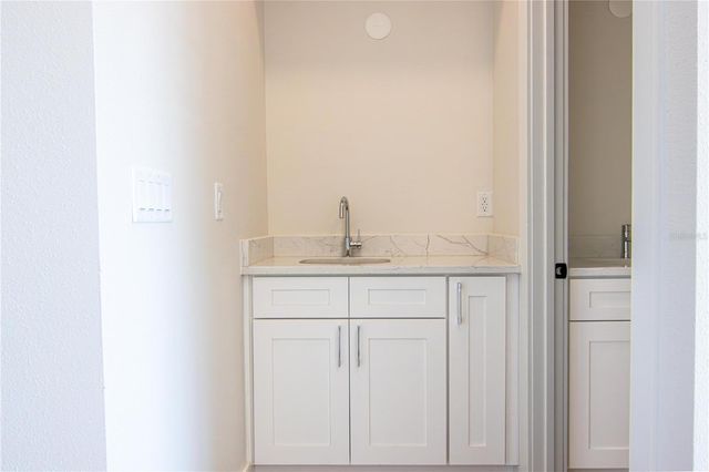 6365 1ST AVENUE S, St Petersburg, FL 33707