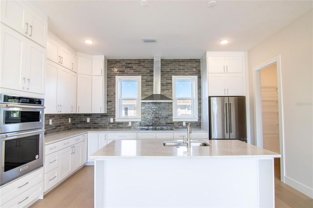 6365 1ST AVENUE S, St Petersburg, FL 33707