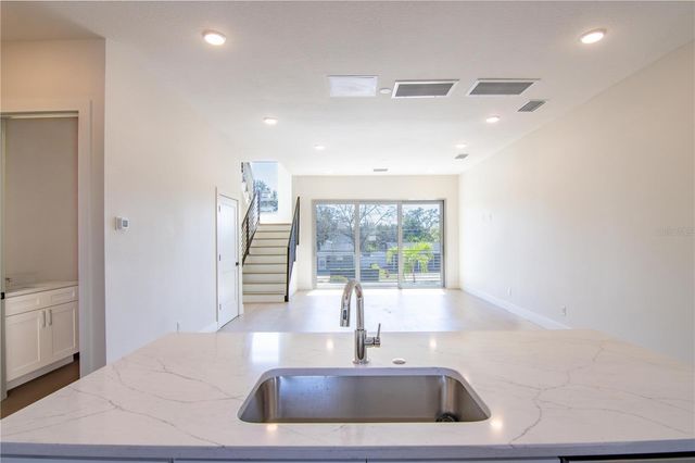 6365 1ST AVENUE S, St Petersburg, FL 33707