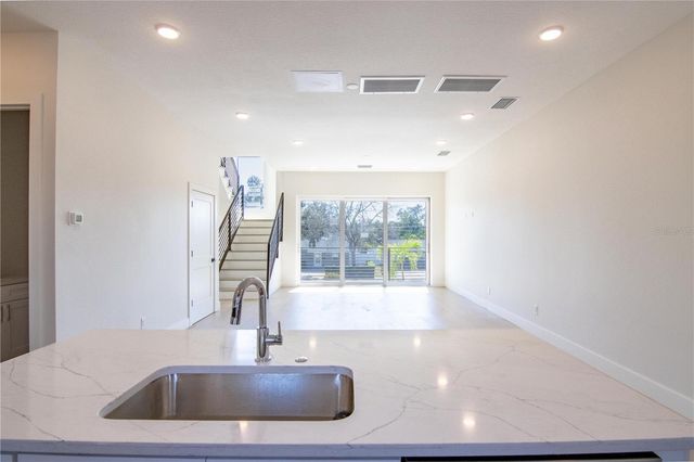 6365 1ST AVENUE S, St Petersburg, FL 33707