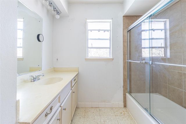 4906 Droddy Street, Houston, TX 77091