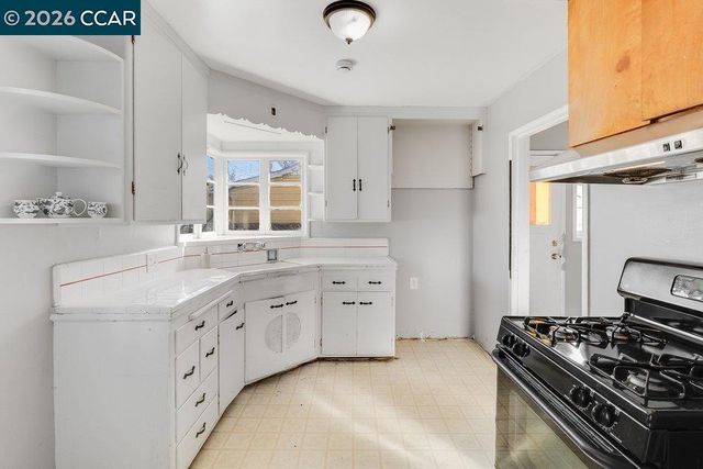 2614 Chanslor Avenue, Richmond, CA 94803