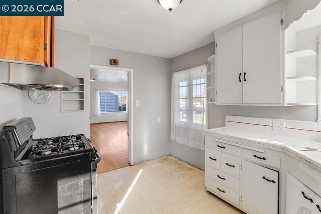 2614 Chanslor Avenue, Richmond, CA 94803