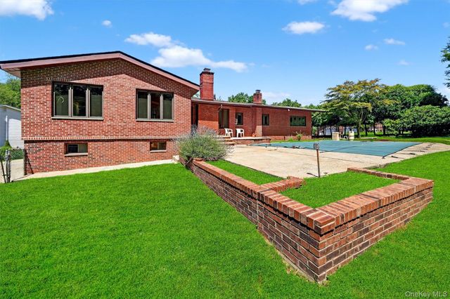 10 Wesley Court, Congers, NY 10920