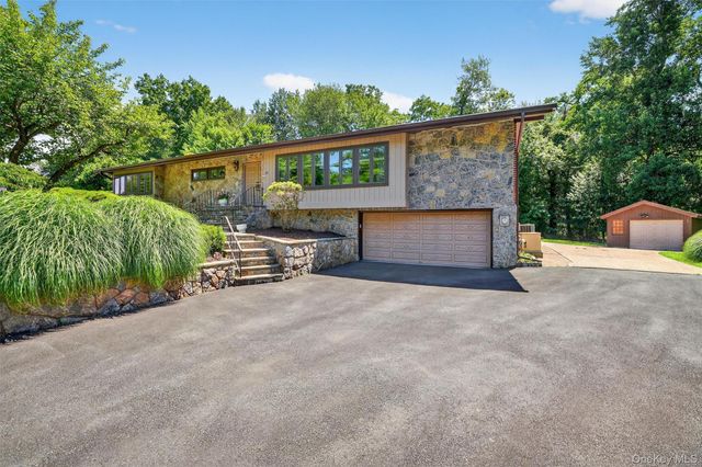 10 Wesley Court, Congers, NY 10920