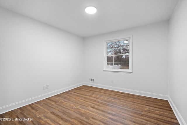 8104 Atlanta Pkwy, Louisville, KY 40214