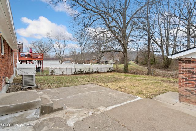 8104 Atlanta Pkwy, Louisville, KY 40214