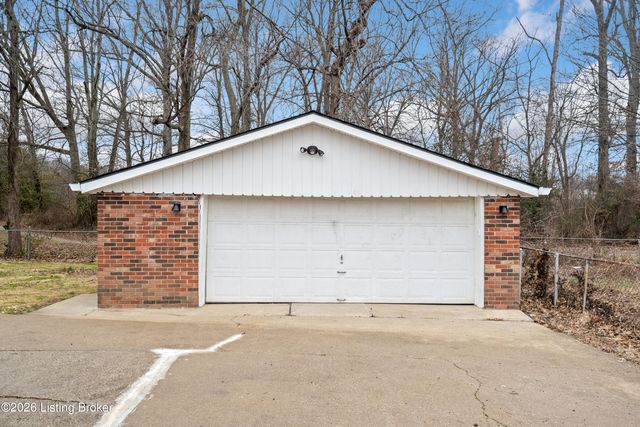 8104 Atlanta Pkwy, Louisville, KY 40214