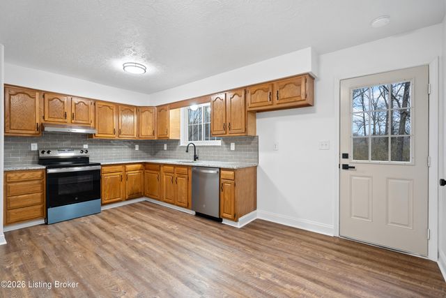 8104 Atlanta Pkwy, Louisville, KY 40214