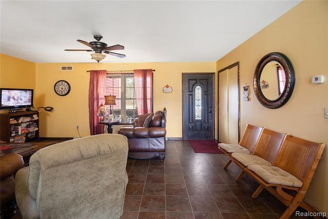 2222 Loree Road, Applegate, MI 48401