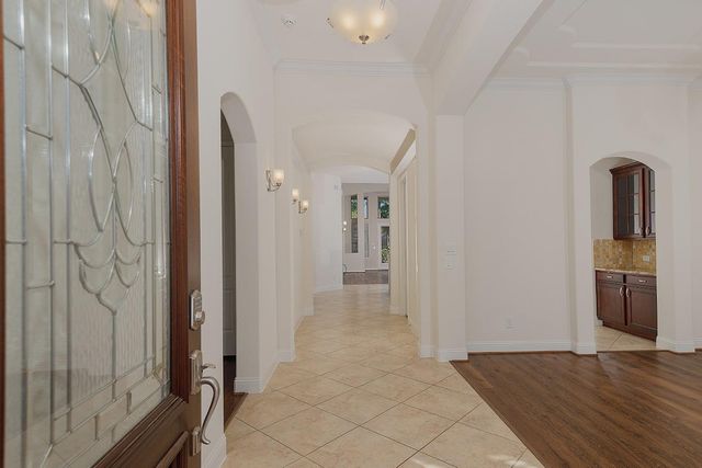 46 Caprice Bend Place, Tomball, TX 77375