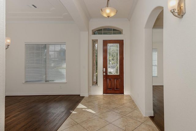 46 Caprice Bend Place, Tomball, TX 77375