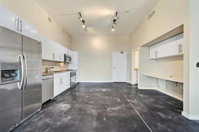 2235 E 6th ST 402, Austin, TX 78702