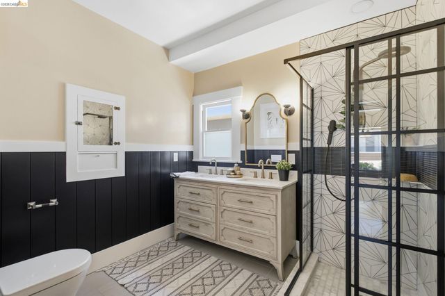 1504 Verdi St, Alameda, CA 94501