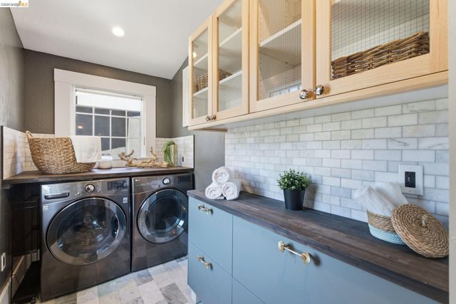 1504 Verdi St, Alameda, CA 94501