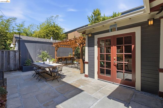 1504 Verdi St, Alameda, CA 94501
