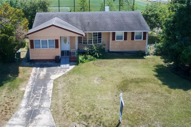 36 Jackson Avenue, Centereach, NY 11720
