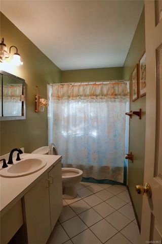 36 Jackson Avenue, Centereach, NY 11720