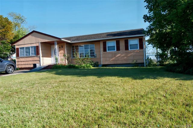 36 Jackson Avenue, Centereach, NY 11720