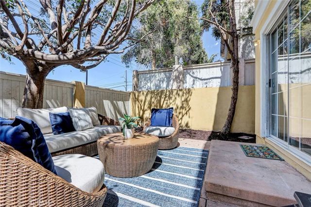 2621 Grant Avenue C, Redondo Beach, CA 90278