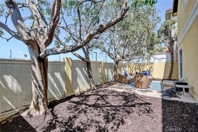 2621 Grant Avenue C, Redondo Beach, CA 90278