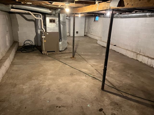 915 W Superior Street, Ottawa, IL 61350