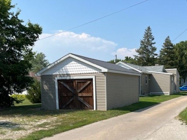 915 W Superior Street, Ottawa, IL 61350