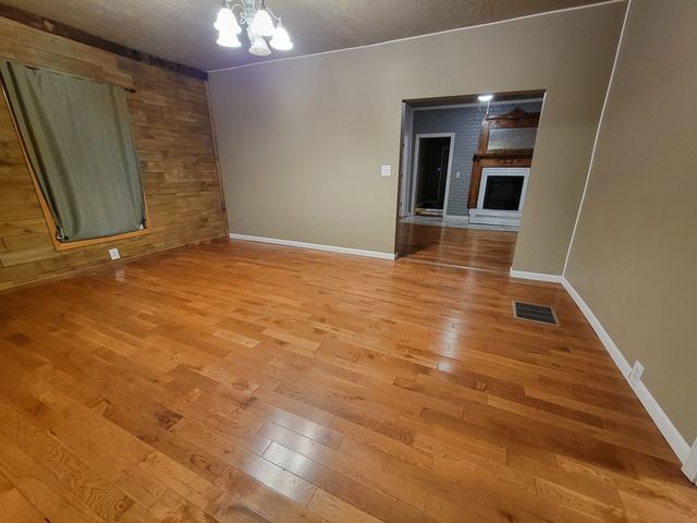 915 W Superior Street, Ottawa, IL 61350