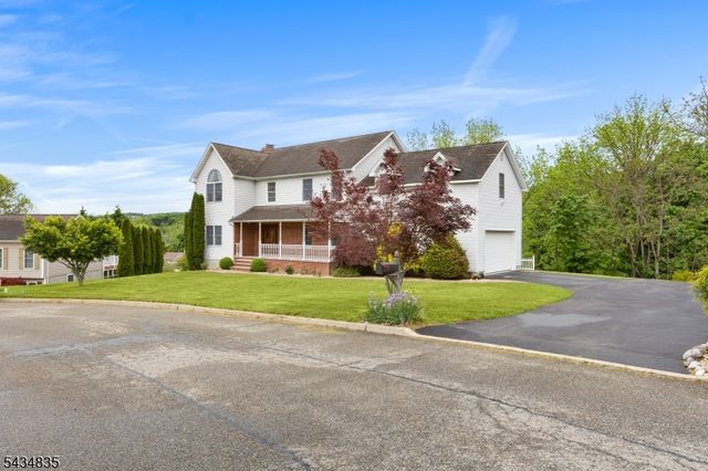 14 Lakeview Ter, Sussex Boro, NJ 07461