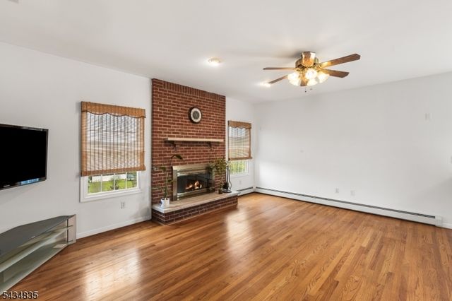 14 Lakeview Ter, Sussex Boro, NJ 07461