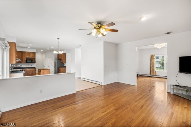 14 Lakeview Ter, Sussex Boro, NJ 07461