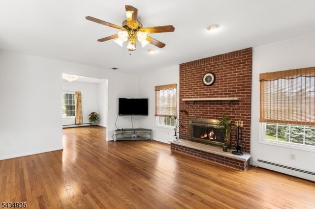 14 Lakeview Ter, Sussex Boro, NJ 07461