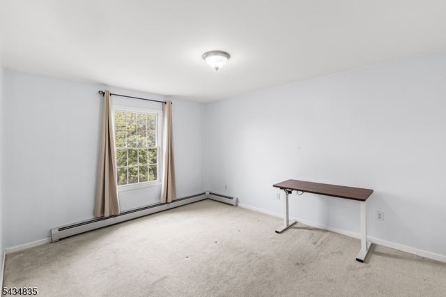 14 Lakeview Ter, Sussex Boro, NJ 07461