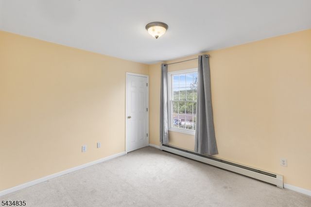 14 Lakeview Ter, Sussex Boro, NJ 07461