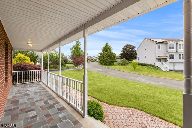 14 Lakeview Ter, Sussex Boro, NJ 07461