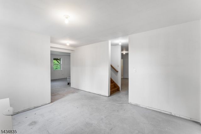 14 Lakeview Ter, Sussex Boro, NJ 07461
