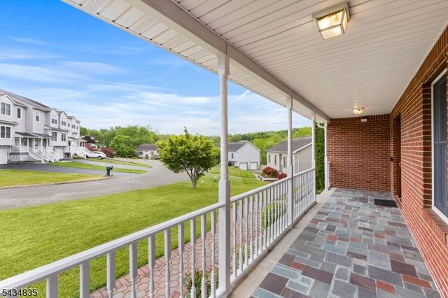14 Lakeview Ter, Sussex Boro, NJ 07461
