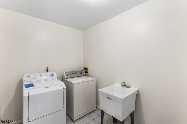 14 Lakeview Ter, Sussex Boro, NJ 07461