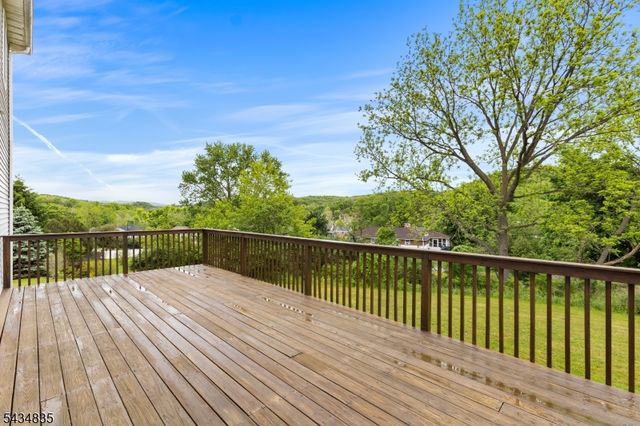 14 Lakeview Ter, Sussex Boro, NJ 07461