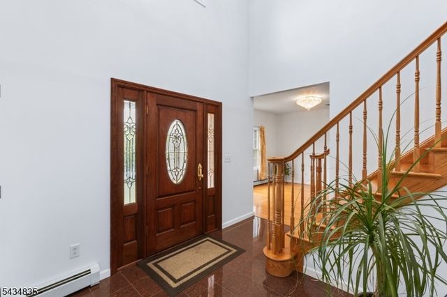 14 Lakeview Ter, Sussex Boro, NJ 07461