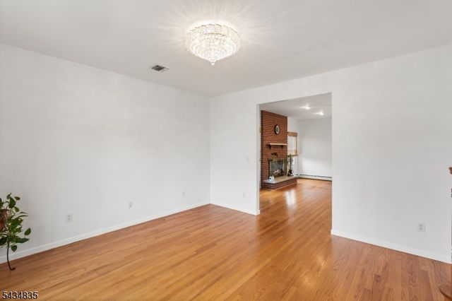 14 Lakeview Ter, Sussex Boro, NJ 07461
