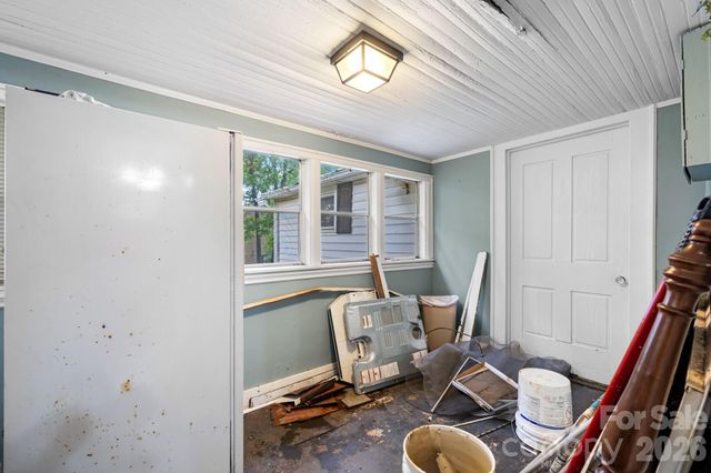 1311 N College Avenue, Newton, NC 28658